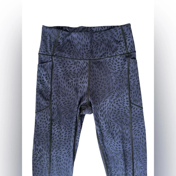 Victoria’s Secret High Rise, 4-Way Stretch Performance Leggings, Short/Petite - Picture 3 of 6